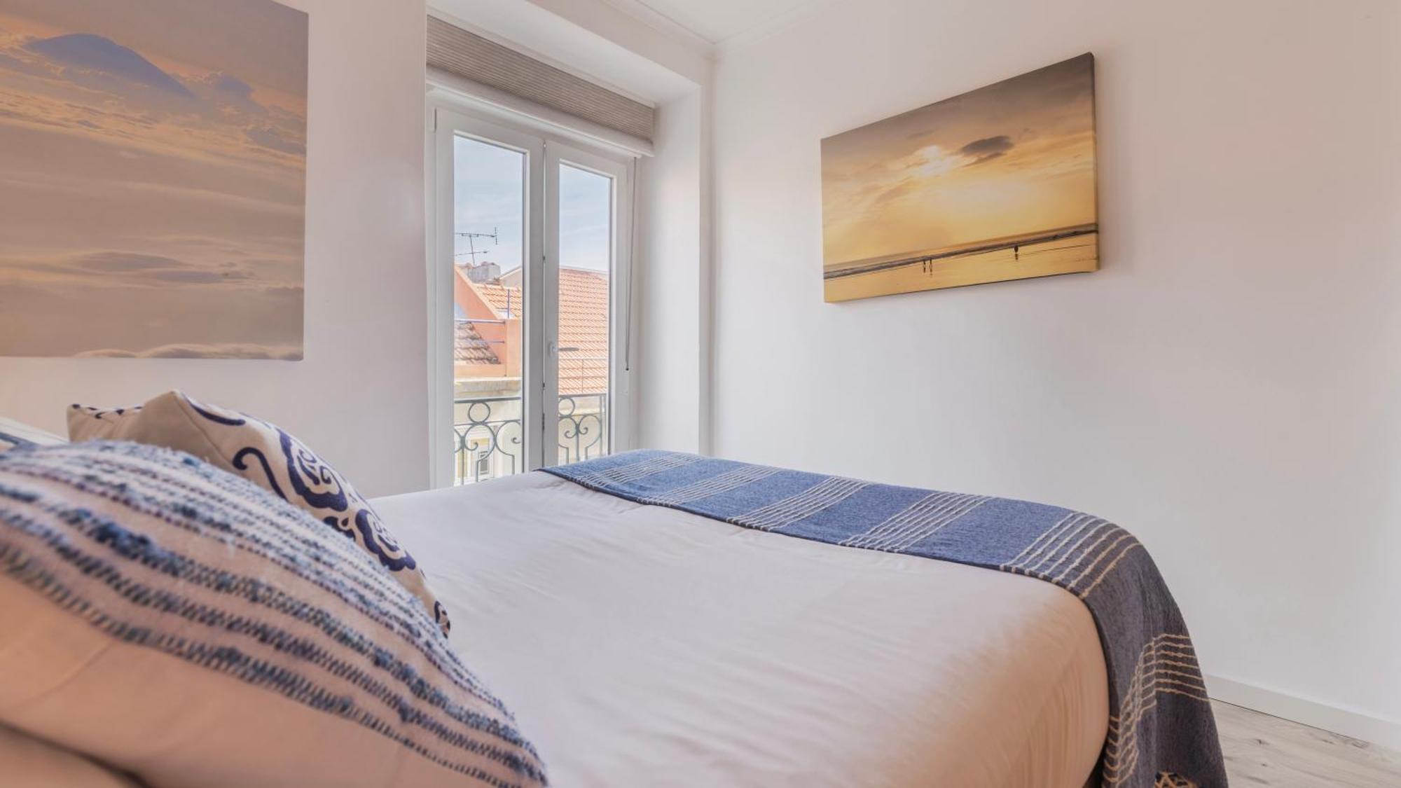 Sunny Design Apt In Praca Das Flores By Lovelystay Lisbona Esterno foto